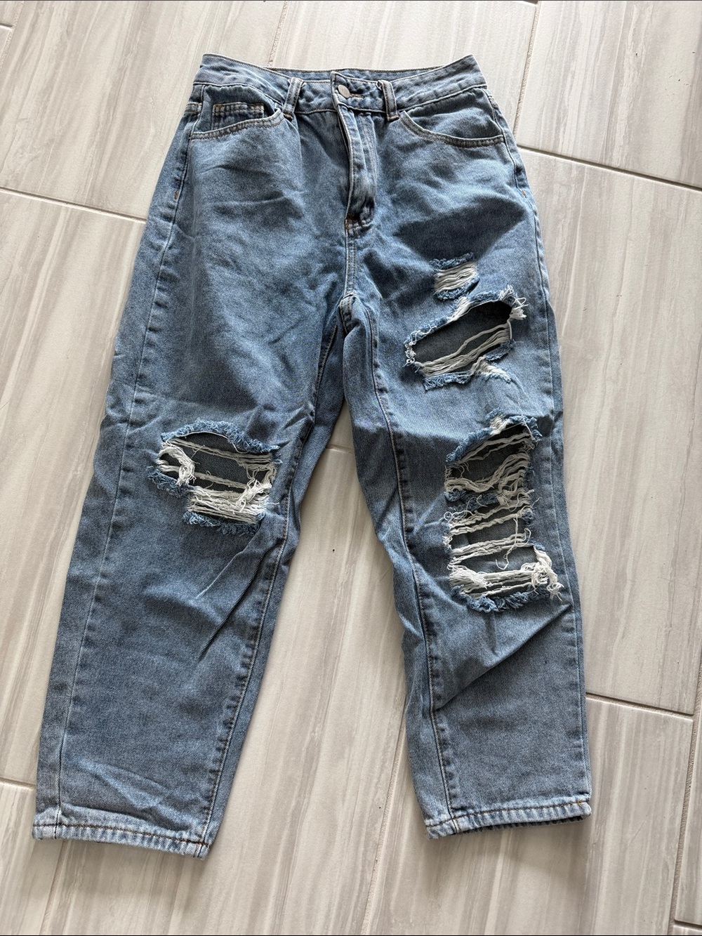 SHEIN Light Blue Women's Relaxed Ripped Jeans